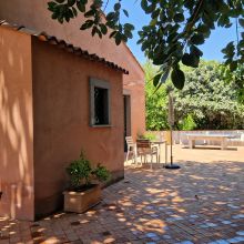 Quadruple room outdoor space