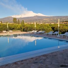 Pool Etna view
