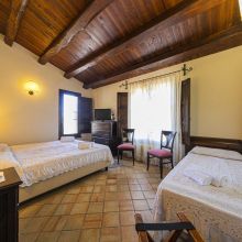 Rustic room with natural materials and Mediterranean character