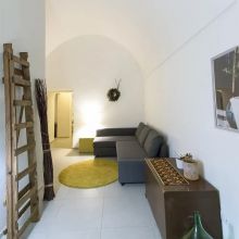 A glimpse into the character of the residence Guesthouse Bari airport, room