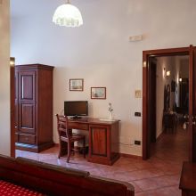 Comfort room, a night in the heart of Apulian tradition Traditional country bedroom with vaulted ceiling in southern Puglia