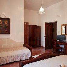 Comfort room, a restful pause between countryside and sea Characterful Comfort room in a historic winery estate in Apulia
