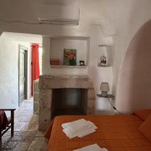 The charm of a stay in an authentic Apulian trullo Cisternino Trulli-original trullo 4-5 guests