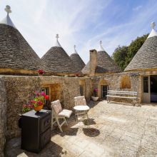 The trullis, timeless Apulian atmospheres B&B Valle dei Trulli, original trulli pugliesi