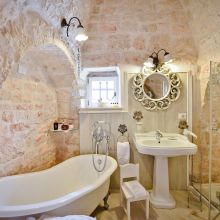 Locorotondo luxury Trulli resort_ Junior suite trullo_bath