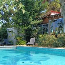 A beautiful swimming pool set in a Mediterranean garden Agriturismo Trani a beautiful swimming pool set in a Mediterranean garden