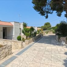 Entrance to the sea view apartments, your private corner in Puglia Entrance to the sea view apartments at the residence in Salento