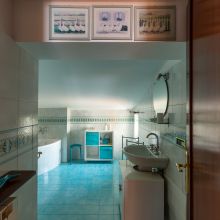 Sea apartment Tindari_attic bathroom