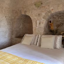 Masseria Cisternino in Valle d'Itria-sleeping in a trullo