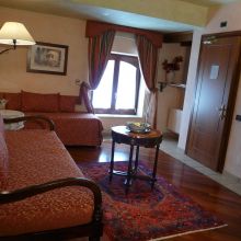 Luxury winery resort Castelbuono_Junior suite Ciliegiolo