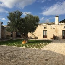 Country stay Ostuni_courtyard