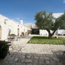 Country stay Ostuni_courtyard