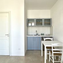 The kitchen of the studio apartment, simpe and functional Otranto Alimini the studio apartment