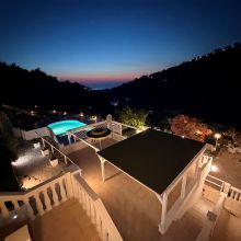 Country Hotel Peschici-view by night