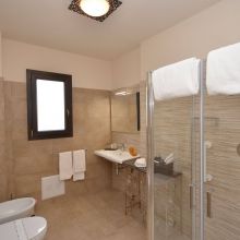 Sicilian Arab B&B_Comfort room bath