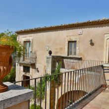 Agriturismo Siracusa_self catering apartment with terrace