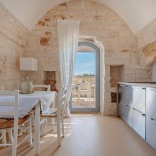Trulli Suites Polignano, Suite la Torre kitchen
