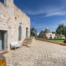 Trulli Suites Polignano, the trulli and the masseria