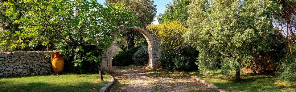 Welcome to your home in Puglia Cisternino Trulli-welcome to our home