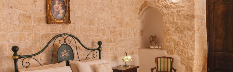 Masseria Cisternino in Valle d'Itria-sleeping in a real trullo